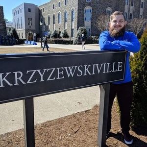 Meet your Posher, Sam